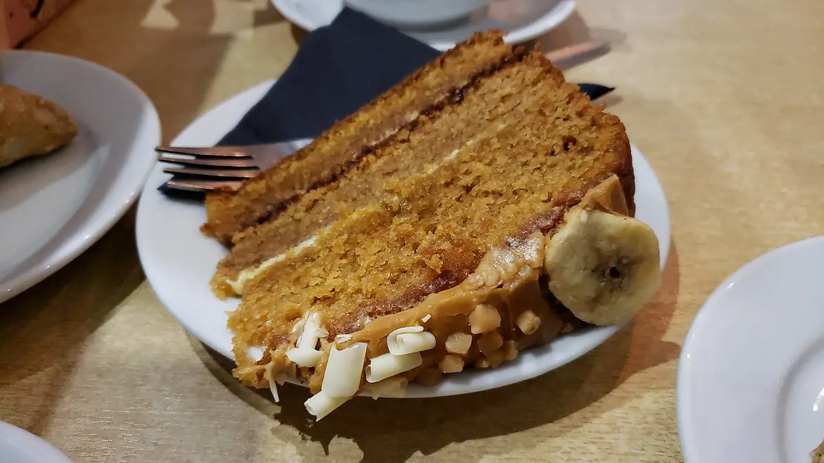 Zara Cakes – cake shop in Accrington town centre